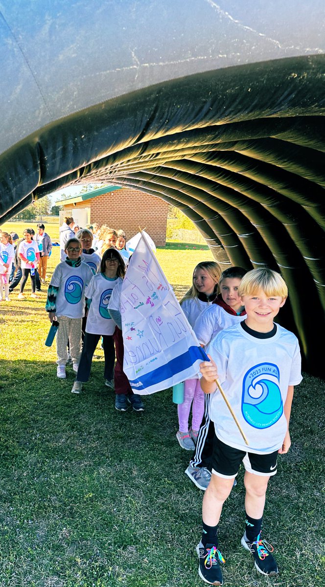 fairley411's tweet photo. Fun Run! #TeamMCPS https://t.co/Aa34Jbcl1X