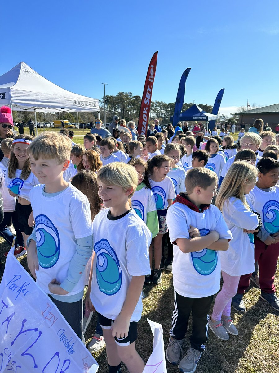 fairley411's tweet photo. Fun Run! #TeamMCPS https://t.co/Aa34Jbcl1X