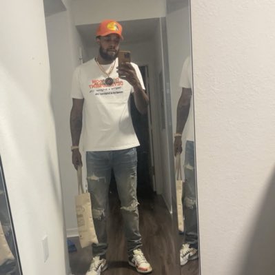 Wiz_Deuce4's tweet photo. #NewProfilePic https://t.co/7jCDHNKtmV