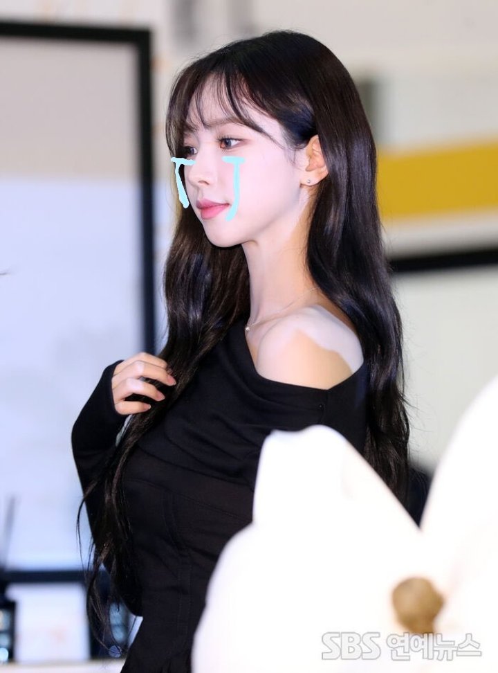 kazyina's tweet photo. @Jetolee @maraklee @hoaecan @StoryOfDamVer "haha bener juga! semoga WANDIMORE debut MuBank ya habis ini . . " Aca pun menatap balik Alfarizi dan menyautinya dengan mendoakan WANDIMORE, namun tiba tiba raut wajah keduanya berubah menjadi sedih "tapi Al aku sedih deh karena WANDIMORE adalah penutup acara malem ini" https://t.co/onCi41tmAT