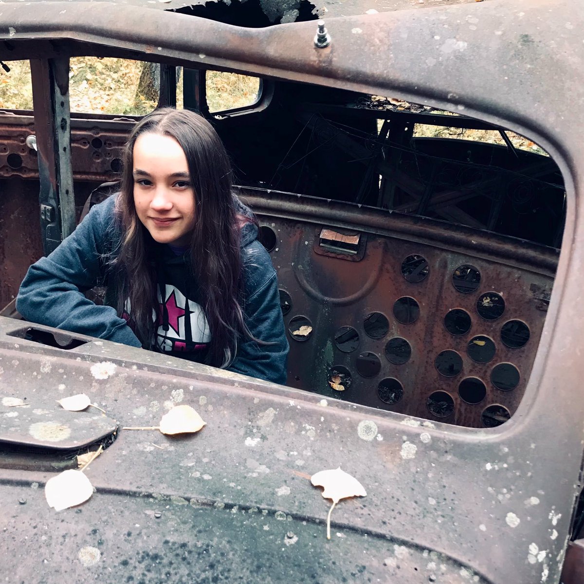 PaulOnCBC's tweet photo. Meet Willa Holmes. The 14 year-old from #yeg has written a novel (and working on 2 more!), she self-published it, self-marketed it, and it's now at @chaptersindigo with a signing later today at the South Edmonton Common branch! Tune in now for my conversation with her. https://t.co/grgiVGJjHh