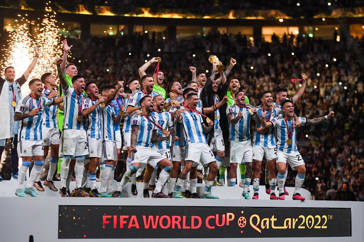 LigaAFA's tweet photo. Esta locuraaaaa, no la traten de entender 🎶🎵

A tres meses de la tercera 🌟
A tres meses de un día inolvidable 🏆

¡Gracias, @Argentina! 🇦🇷😍 https://t.co/7TFpjhIt3O