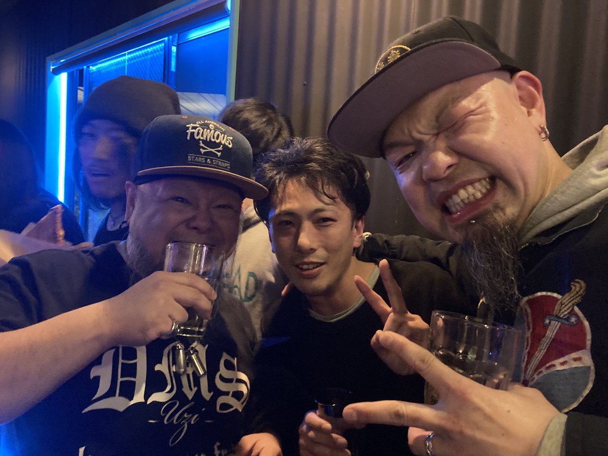 goma_jazzyism's tweet photo. 遅ればせながら。昨日 @TengJp さん主催のDJイベントにお邪魔しましたー
#KOLDRYDE #conceptioncomplex 2MANの念願、ひでさんとtyraくんにあほほどしつこくお伝えいたしましたん←
たのぴかったーん♪ https://t.co/K4vMgCCuAW