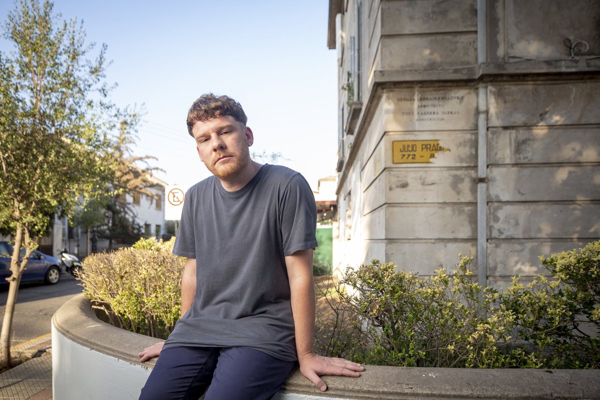 SÁBADO | Christopher Murray, El cineasta explorador 

El cineasta pasó tres años investigando un juicio histórico contra los brujos de Chiloé, ocurrido en el siglo XIX, para hacer su propia ficción: Brujería, su nueva película, llega a salas locales el 23 de marzo.