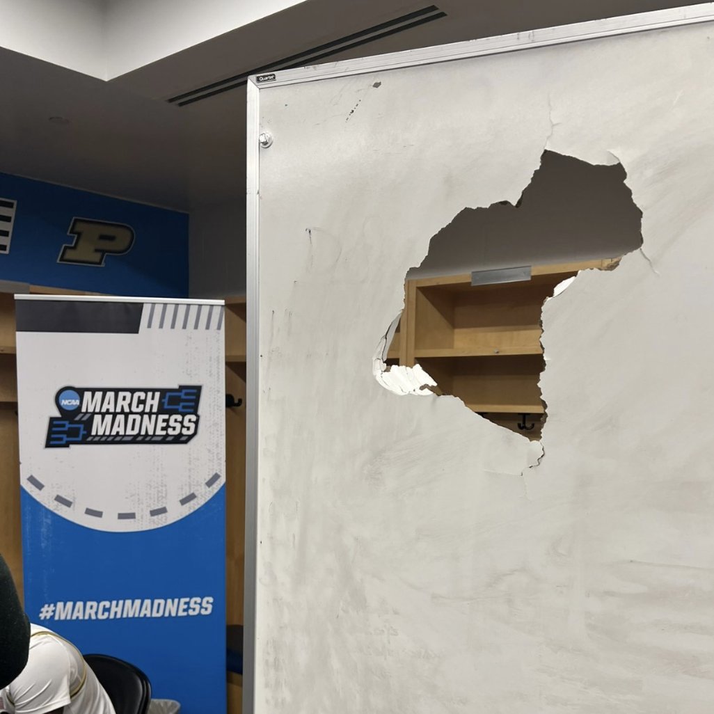 CBS Sports on Twitter "March is a dangerous time for whiteboards"