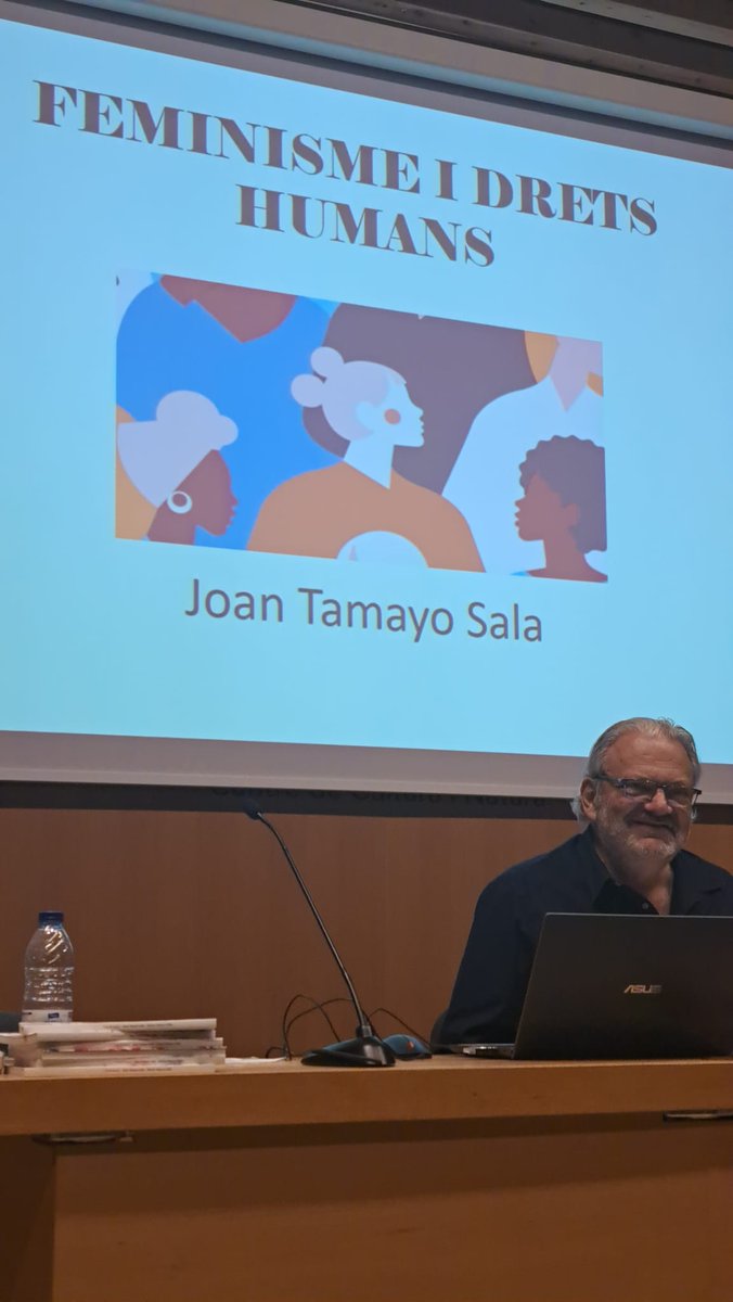 joan_tamayo's tweet photo. Gràcies Club Lectura #ValldeBas x deixar-me parlar de #DDHH .Cal derrocar #Patriarcat i #Sexisme q imposa el domini i la violència sobre les dones .Prou Discriminació !! @ajuntamentbas @CanTronaCCN @LluisLlulluab @LaComarcadOlot @garrotxadigital @LaVallPlural https://t.co/1nuf9NQpQv