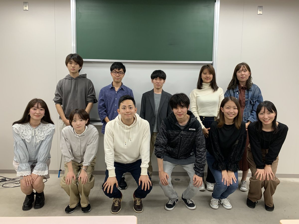 【勉強会】
月2回学生主導で開催しています！部員は30人以上と大所帯ですが、幽霊部員👻も多く、勉強会は通常10人ほど。
自分のペースで無理なく参加できるので、漢方をかじってみたい人も、ガッツリ勉強したい人も🙆🙆🙆

#九大新歓
#九大漢方研
#九大サークル