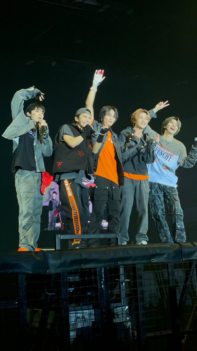littlekuns's tweet photo. WayV tonight in Paint The Town Concert in Khon Kaen!❤️

cr. ttnngx 
#CPLANDxPainttheTowninKK https://t.co/FyQsgNrRp2