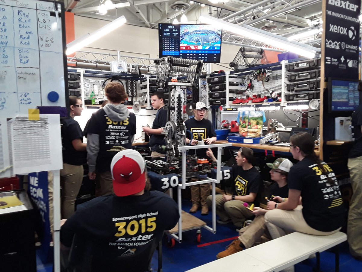 MichelleCometa's tweet photo. Prep in the Pits w/ local teams #RangerRobotics from Spencerport HS @FRCTeams #ChargedUp! https://t.co/TdBLsWWjdi