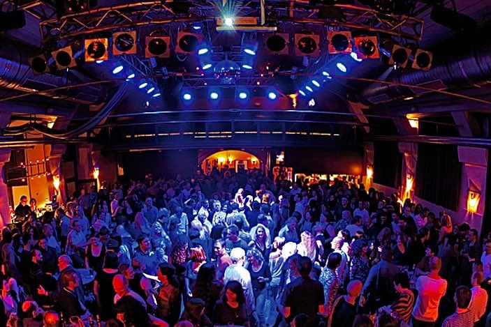 FlyingPickets's tweet photo. Just 24 hrs till our 40th Anniversary Tour begins in this fantastic place, Spectrum Club Augsburg 🎉👍🎉
Are you coming to join us….? 🤔

https://t.co/2CjBLGIr9I

#acappellamusic #40thanniversary #deutschland #tour2023 #onlyyou #bahdahdahdah #germany #acappella #spectrumclub https://t.co/bTGyVAYvUB