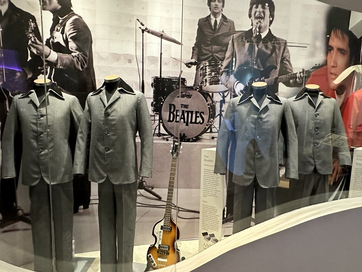 thumank's tweet photo. Thanks to @newbridgesilver for a guided factory and fashion museum tour as well as afternoon tea (in the am) @Failte_Ireland @PrimeTours1 https://t.co/y6fEx8iIsc