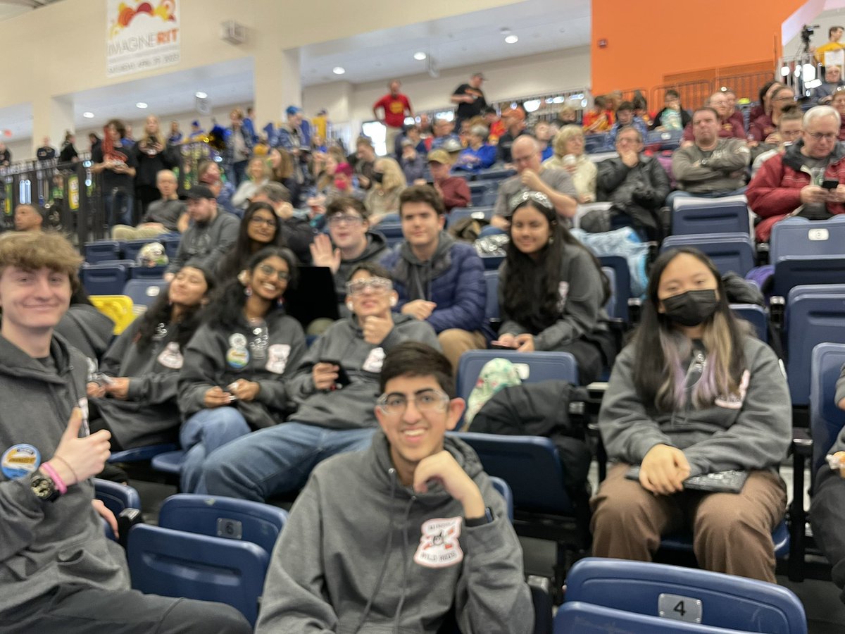 mineolarobotics's tweet image. Last day of the Finger Lakes Regional, and #FRC6806 came to play. We won both of our matches today, ending qualifications with a 7-2 record and ranked 12/55. Looking forward to alliance selections at lunch #MineolaProud #FIRSTRobotics