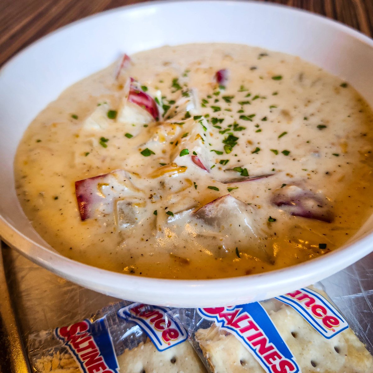 piepushers's tweet image. You'll be happy as a clam with our awesome Chowder!

#clams #badpuns #clamchowder #chowdah #newengland #yum #eatlocal #soupseason #seafood #bullcity