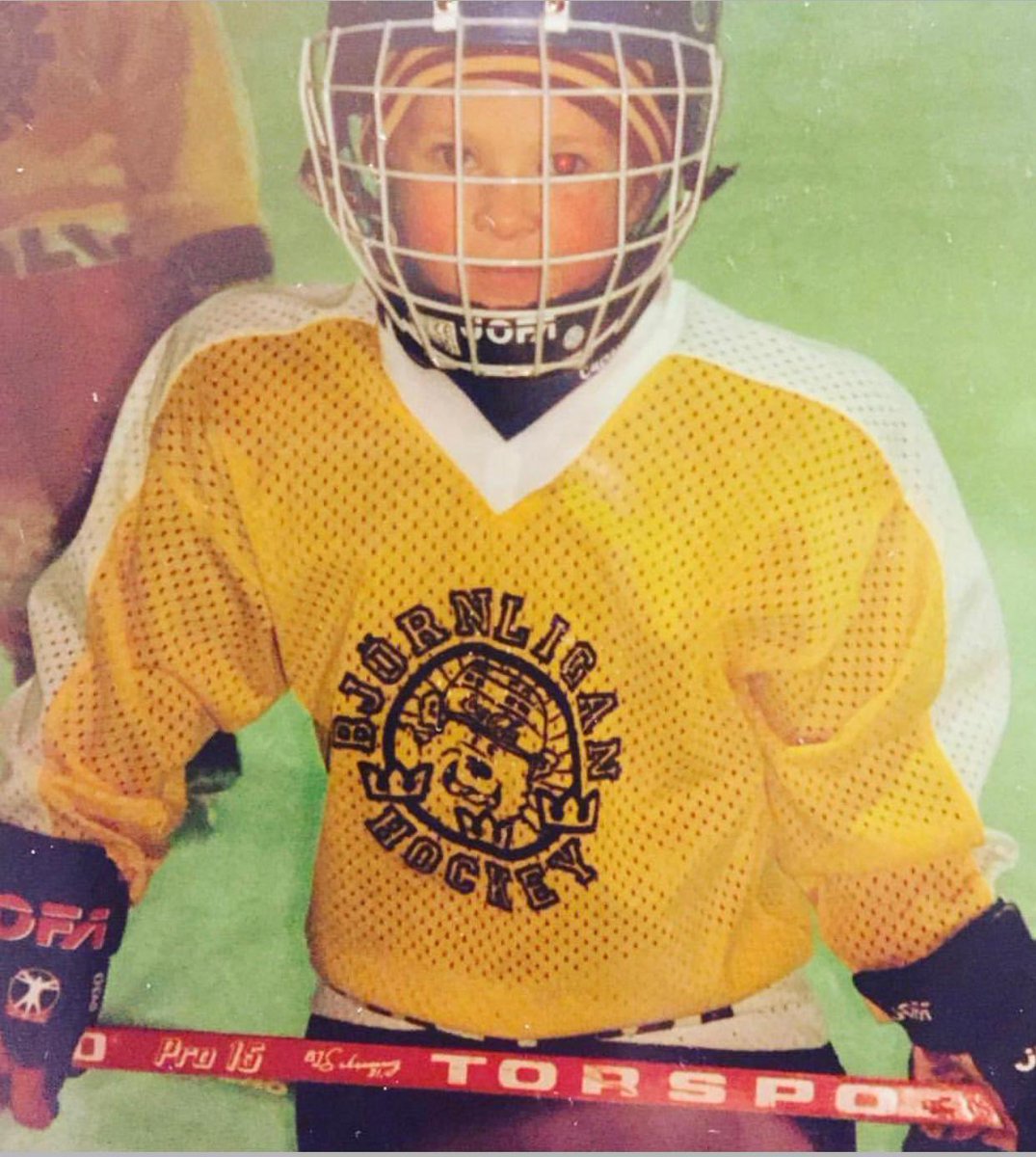 steelershockey's tweet image. 🍊🏒

Next up in our archive pictures of the current squad is this one.

Who do you think this might be?

Answer around 4.30pm. 

#BleedOrange | #RetroWeekend