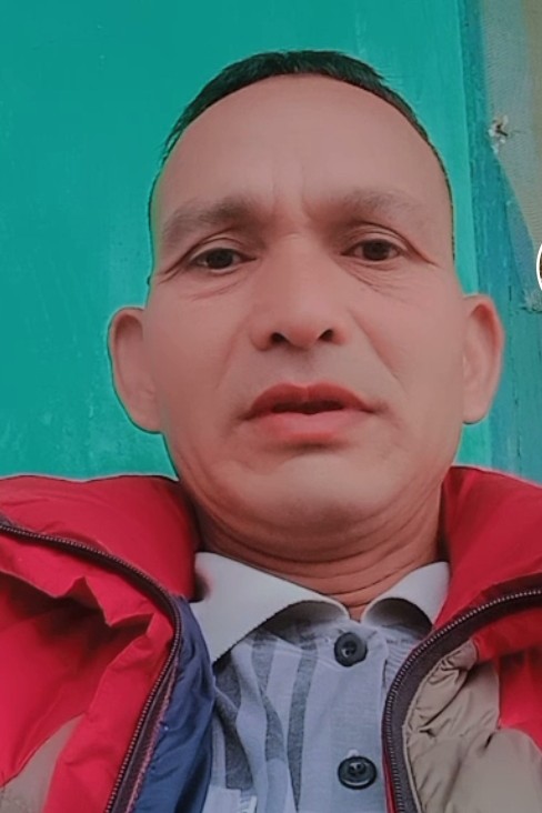 कलियुग हो यो
यहाँ मान्छेहरू एउटाको
अँगालोमा बाधिएर
अर्काको यादमा रूने गर्छन।