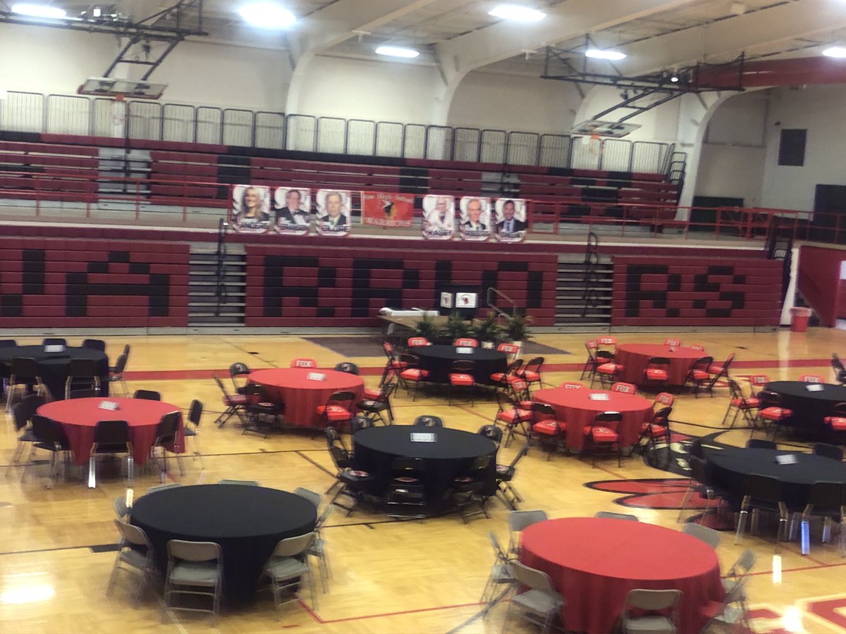 salsmanj's tweet photo. The gym is set up and we are ready for our inaugural Alumni and Staff Hall of Fame induction ceremony this evening. @FHSWarriorPride @FoxC6Schools @fox_warrior @DrSherp @foxc6super https://t.co/1evKHtT5ZR