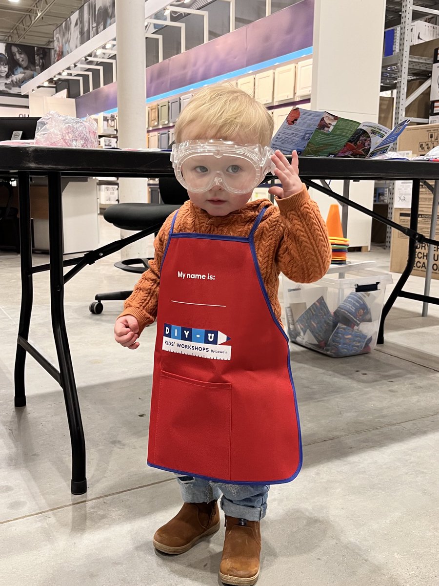 lowes0637 tweet media