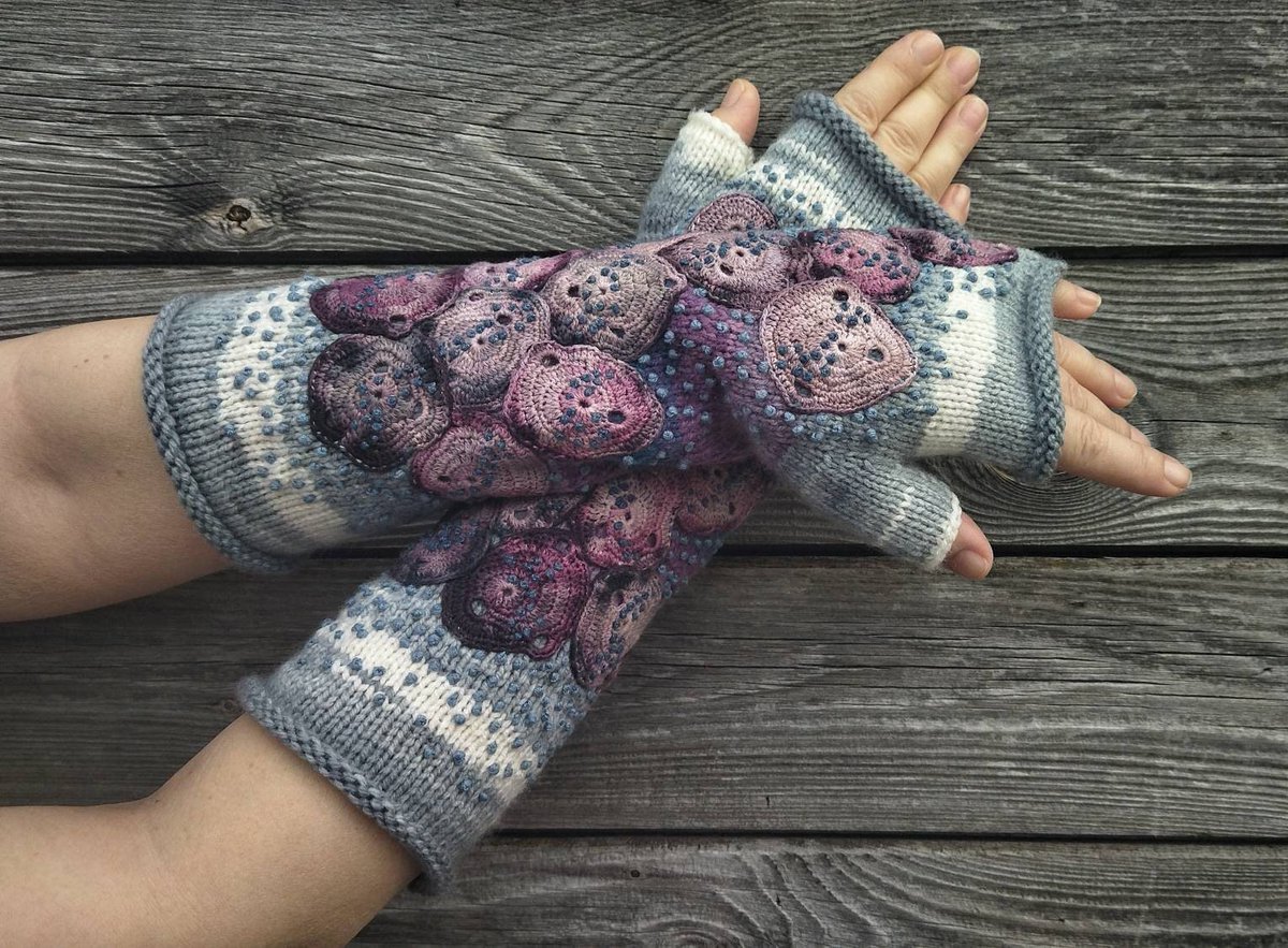 CaramelDogCraft's tweet photo. Inspirations: lichens and mosses - sunset.
Hand knitted, hand crocheted, hand embroidered, hand dyed fingerless gloves.
https://t.co/1U7gHJu9Wq

#etsy #etsyshop #lichnes #mosses #handmade #craft https://t.co/njOquR1JtX