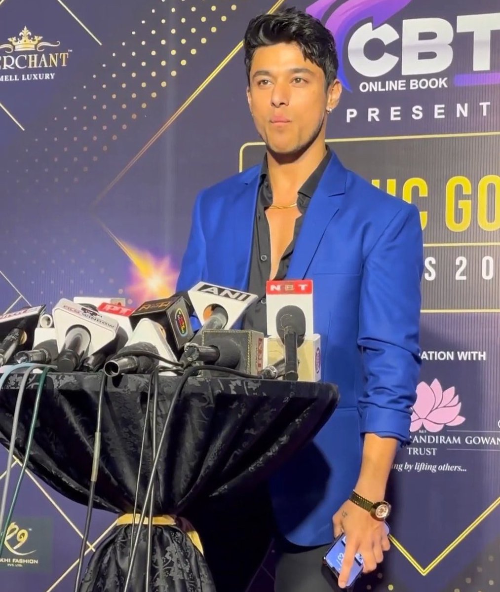 Oh my my 🥵🥵🥵  #IconicGoldAwards2023 #PratikSehajpal