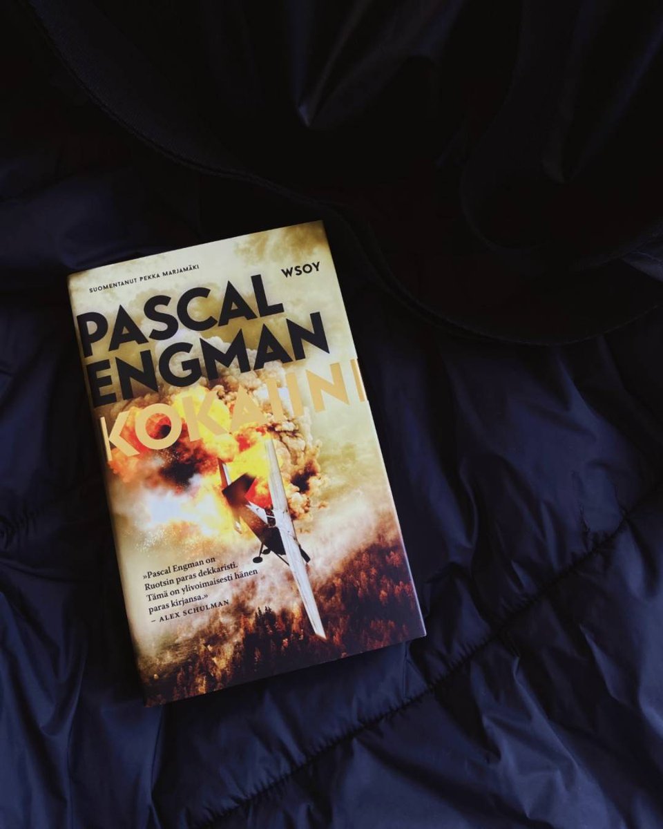 wsoykirjat's tweet photo. Pascal Engmanin Vanessa Frank -sarjan neljäs osa Kokaiini (suom. Pekka Marjamäki) on päivänpolttava trilleri Ruotsin jengiväkivallasta ja huumekaupasta. Lue tai kuuntele nyt: https://t.co/AWv7js58xB 📖🎧!
#PascalEngman #VanessaFrank #WSOYkirjat #trilleri https://t.co/rydjovEYwK