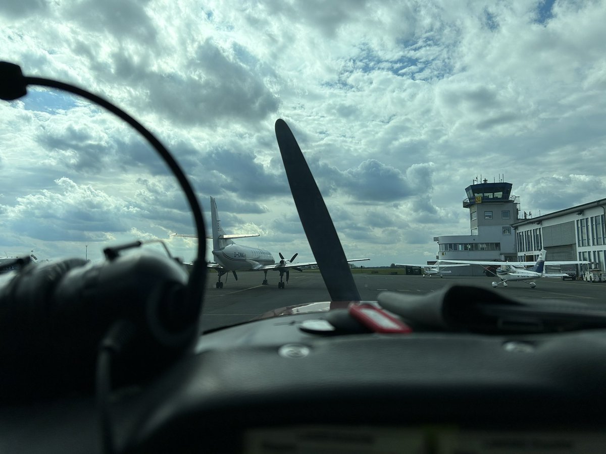 ThomasKopton's tweet photo. Landed on time before the heavy rain. The thermal lift made the airwork more challenging this time😅#flying #PPLA #Cessna https://t.co/DsBLcd2TWH