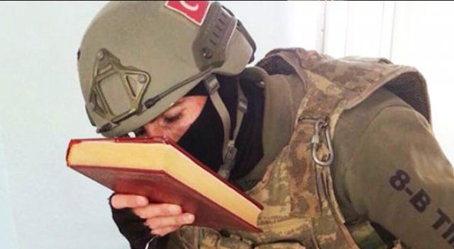 1915.de.Çanakkalede bize yedi düvel kurşun sıkıyordu.Şimdide bize hain Terörist Selahattin Demirtaş ın KANDAŞI Emperyalistlerin köpeği PKK sıkıyor!
2024. hiç bir HAİN YAŞAMAYACAK!