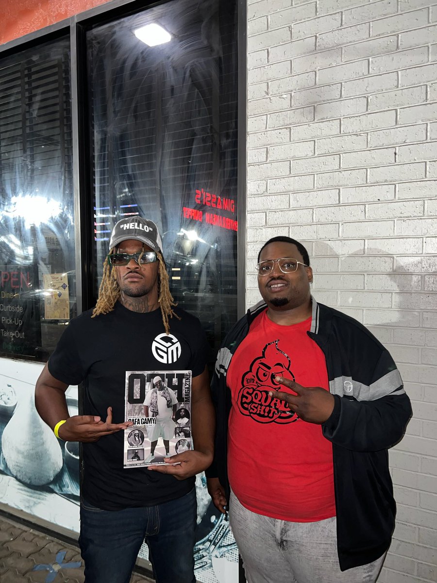 OvertimeHustlin's tweet photo. @FreezusKhrist @PAiNGUStO & King Del live from SXSW
#OTH #WingNiT #SXSW #SXSW2023 #Podcast #OTHmagazine #Trending #OTHtv https://t.co/qtiCtU6VqV