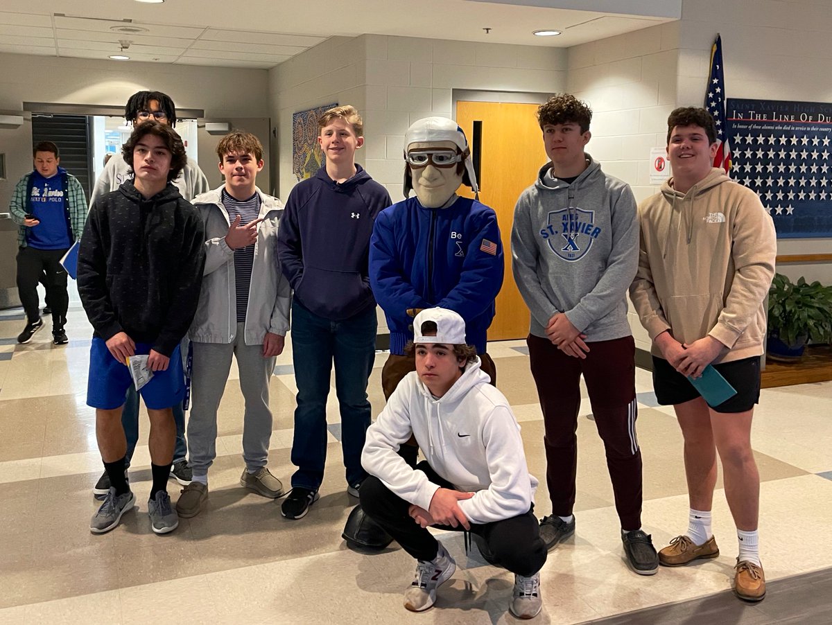 CATAMDG's tweet photo. Thank you @stxinfo for welcoming our students and staff on your 3rd annual Emmaus retreat! 

It was a wonderful weekend of growing in our faith and learning about the importance of relationships in our lives. 

#AMDG #CountOnMe https://t.co/Neqgof7Ur2