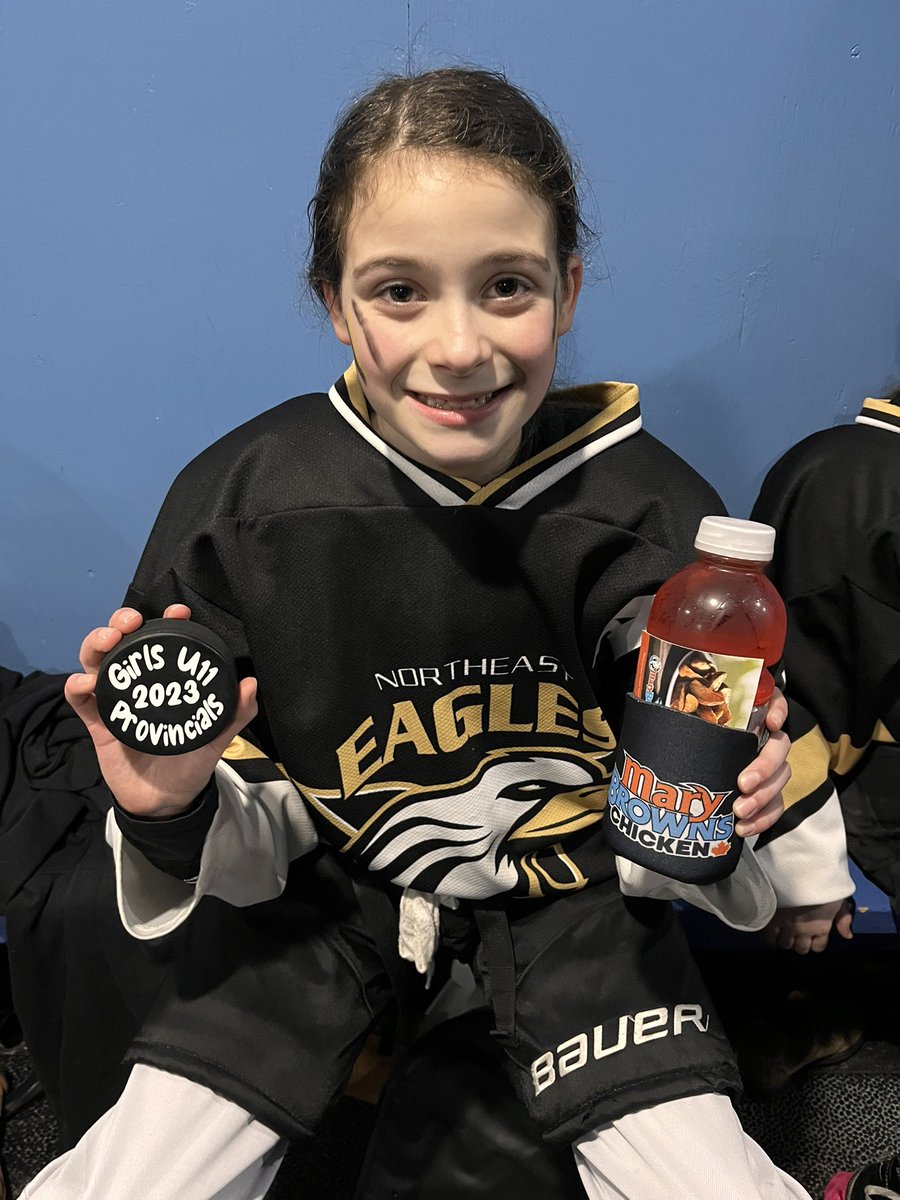NEFu11ProvTeam's tweet photo. We asked the team to level up for this game - Mirin heard the message and delivered. Blew out the gate as the extra player when we pulled the goalie and got the puck to the net for Ellie C to bang home for the 2-2 tie #whatagame #bighustle https://t.co/e9W3Syw1Tp