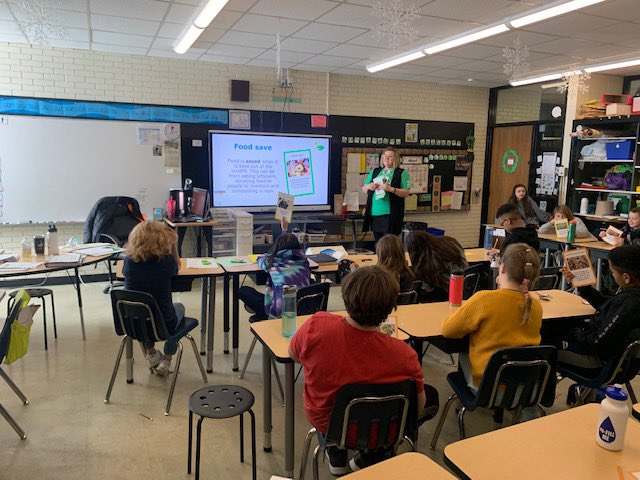 Gr. 5-6K learning about Ag in the Classroom! Thank you to our presenter! 👨🏻‍🌾👏🏻 #BSDSchools #Agriculture