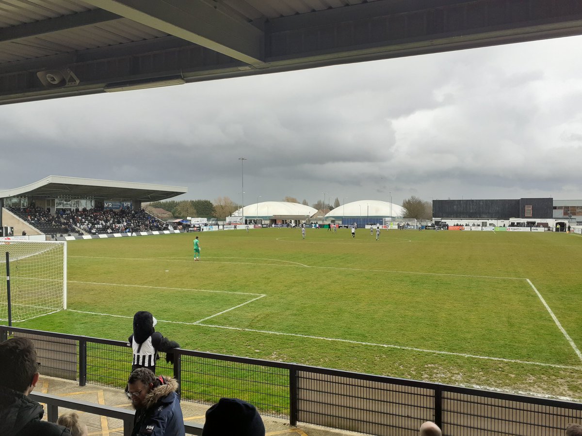 mcgeown_mike's tweet photo. It's like watching Brazil! Mon the Steelmen @corbytownfc #backinthehunt with @knolanliverpool @LFCAman @aeathorne @vallance76 @DazBibby and Fred #steeeeeeeelllllmmmmmeeeennn https://t.co/liMunKDqzC