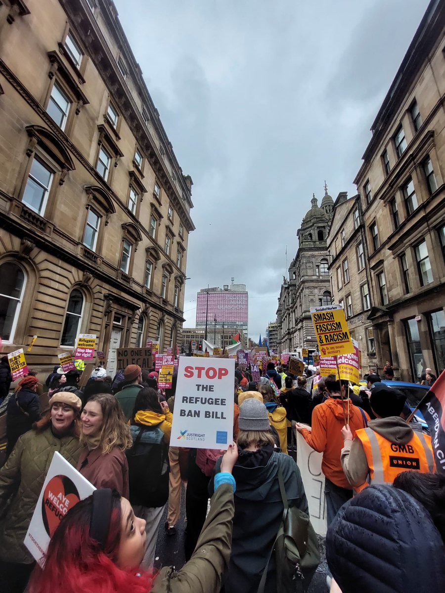 Solidarity ✊🏽 today in #Glasgow

We #ResistRacism 
We #WelcomeRefugees
This is #WhoWeAre 🧡

@justrightscot @scotrefcouncil @RefugeeTogether #AllOurRights