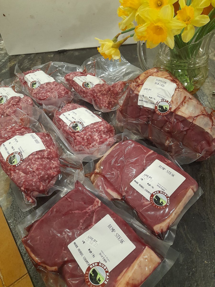 redrubykate's tweet photo. Another great week of posting out beef boxes, eating great beef and farming cattle 💪

#farmtofork #beef #beefbox #bitcoinbeef #farming #FarmLife https://t.co/rdnN3077cX