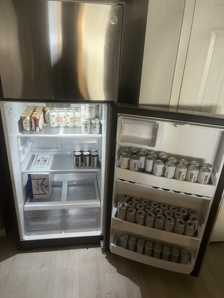 SSN_BallState's tweet photo. We made it and got priority number 1 handled for a couple days #beercation You can take me away from #ballstate but cant take Ball State out of me. Who needs food https://t.co/iQvzdx4Plg