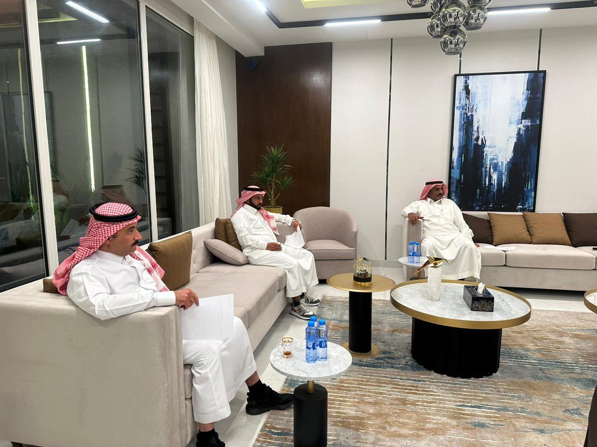 j_ragabah's tweet photo. انعقد مساء هذا اليوم السبت ١٤٤٤/٨/٢٦هـ الاجتماع السابع لمجلس ادارة #الجمعية_الخيرية_برغبة لدورته السابعة برئاسة رئيس مجلس الادارة الشيخ / خالد بن ابراهيم عجلان العجلان واعضاء مجلس الادارة وقد ناقش المجلس عدة مواضيع . https://t.co/ZBjlVTdXbN