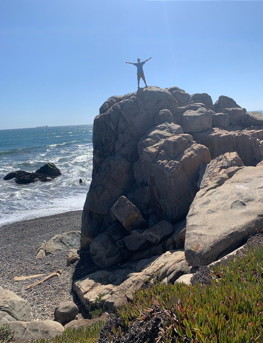 pabyau's tweet photo. Conociendo Por Acá!!!…#BeachDay (@ Rocas de Santo Domingo in Santo Domingo, Región de Valparaíso) https://t.co/oo7yFQZnGL https://t.co/9BcLPmKWmf