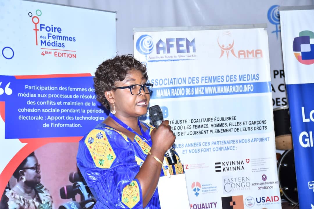 ElianePolepole's tweet photo. Foire Femmes médias à Bukavu, utilisons le numérique pour la promotion des droits des femmes et la cohésion sociale *Sud-Kivu : la 4e édition de la foire des femmes des médias vécue aux couleurs du numérique @KBenardDende @Internews_RDC @SwedeninDRCongo  
https://t.co/OEUbZgqQHv https://t.co/Hjh1e4ePas