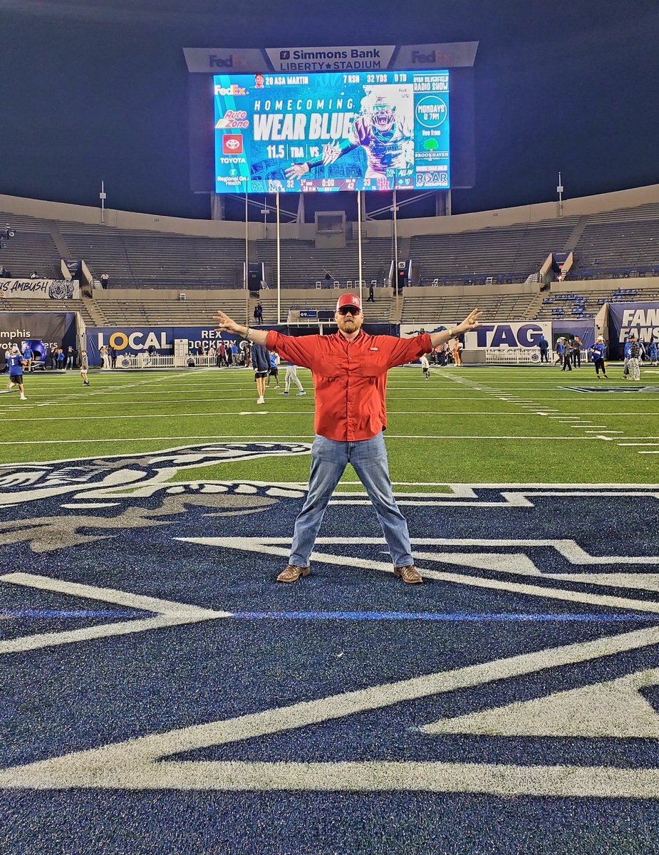 Elliott Owen tweet media