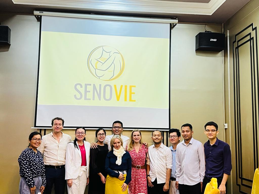 projetsenovie's tweet photo. Présentation du projet SENOVIE au Cambodge où Phnom Penh est érigée en modèle par la fondation City Cancer Challenge https://t.co/bFOZTlp8LJ @ICMigrations @Institut_cancer @CCan_org https://t.co/MnYjQ5XIcw