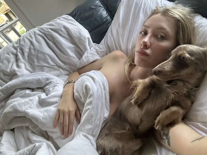 we kinda look alike https://t.co/d8SESKXH7u