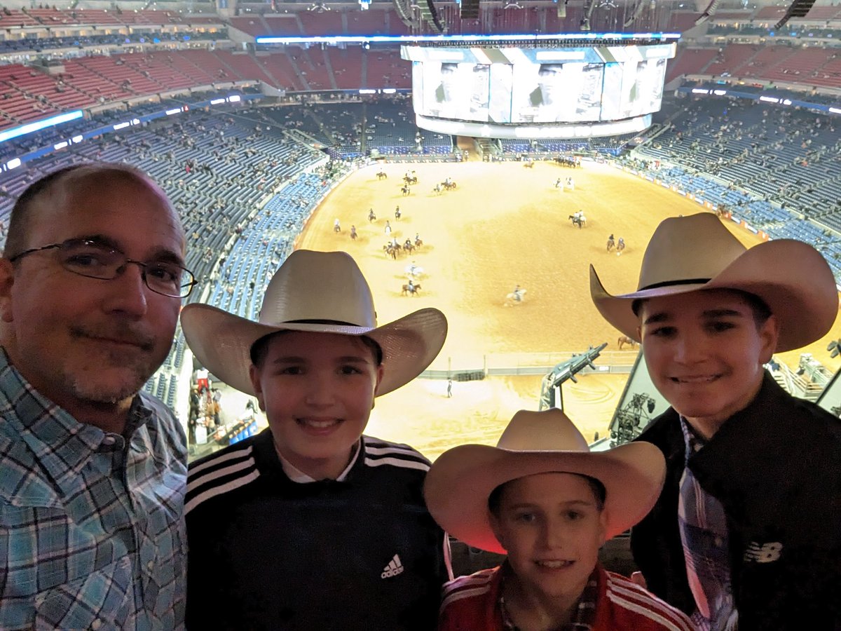 KeithMilligan98's tweet photo. #RODEOHOUSTON

JUST THE BOYS! https://t.co/XMUim4Jpqh