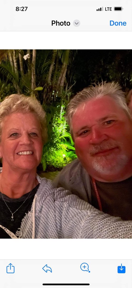 CirclevilleCity's tweet photo. Members of our CES staff, Mrs. Hedrick and Mrs. Kelly are having fun in Florida! #Tigerstakespringbreak https://t.co/GmorVi04Va