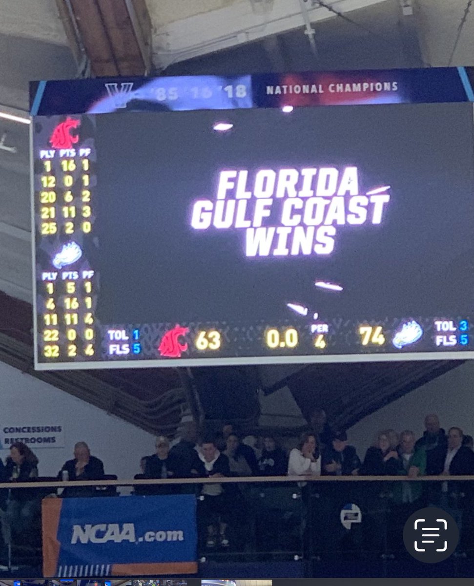 ShakelaWebb's tweet photo. Sorry @BarackObama ! Bracket breaker https://t.co/EmXpZckgUi