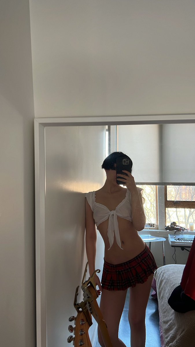 asheparra's tweet photo. good morning ♥ (1pm is gemma morning hours) https://t.co/FD4WjeJxxL