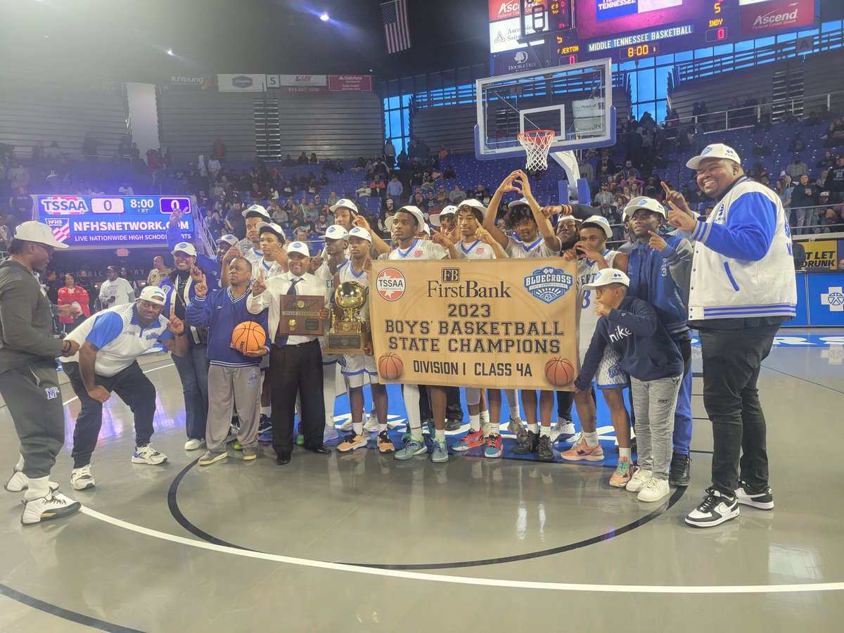 ChuckLawson901's tweet photo. State Champs!! https://t.co/ZIJg9pzdxb