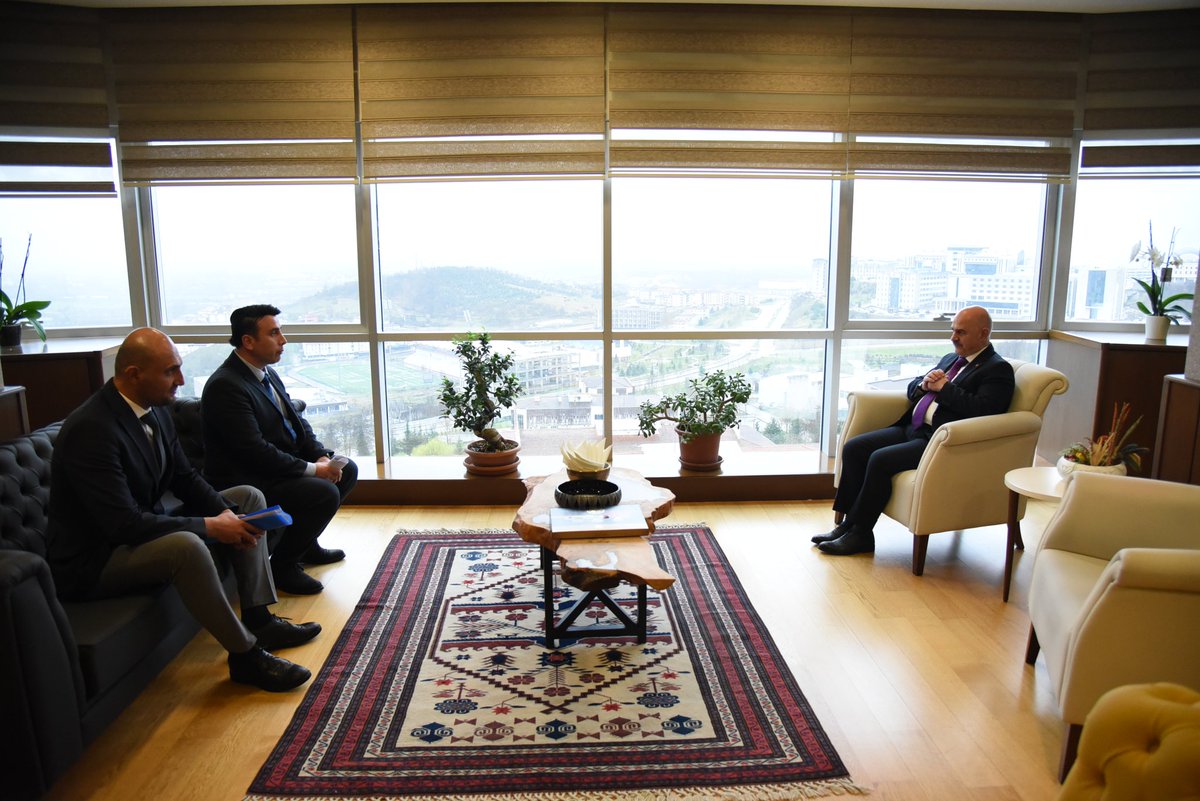 Hak-Sen Konfederasyonu Düzce İl Başkanı Adem ATACAN ve Düzce Şube Temsilcileri, Üniversitemize ziyarette bulundular. Sayın ATACAN ve kıymetli şube temsilcilerine nazik ziyaretleri nedeniyle teşekkür ediyor, çalışmalarında kolaylıklar diliyorum. <a href="/haksenduzce/">Hak-Sen Düzce İl Başkanlığı</a>