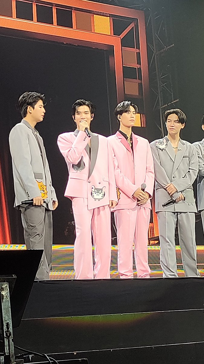 tedtheprogramer's tweet image. วันนี้น้อง ๆ เก่งกันมาก ๆ เลยนะครับ ดีใจมากที่ได้มาซัพพอร์ต มาชมผลงานคอนเสิร์ต เป็นคอนเสิร์ตแรกที่ตราตรึงใจสุด ๆ #MySchoolPresidentOnStageD1