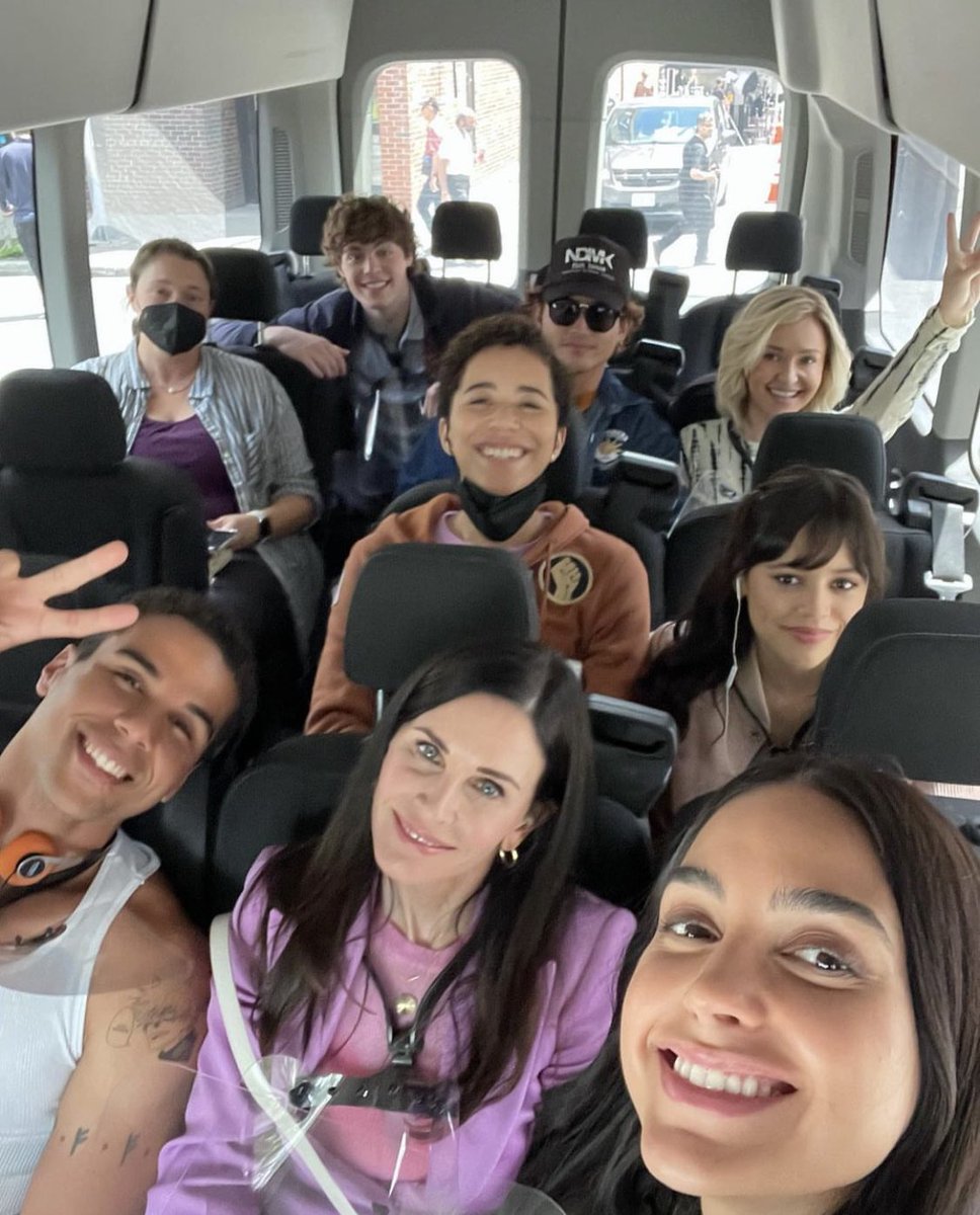 CentralCoxBr's tweet photo. A atriz Melissa Barrera compartilhou em seu perfil uma nova foto dos bastidores de Scream VI! https://t.co/oug98OHoiw