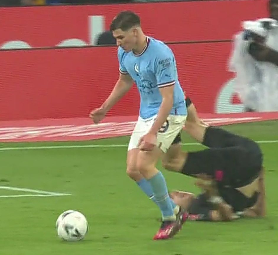 out-of-context-football-on-twitter-https-t-co-cgehs5q13o-twitter