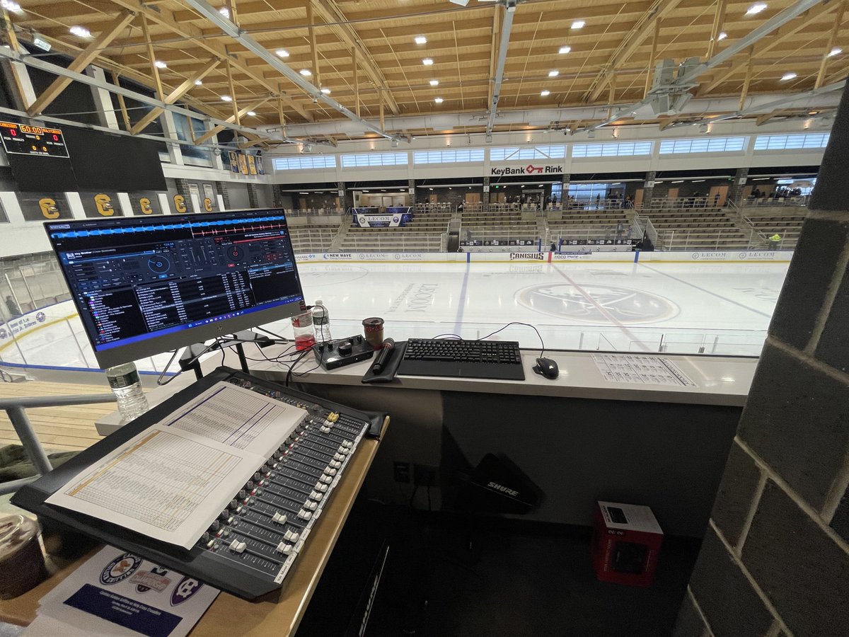 The scene is set: one last game…and it’s a massive one.  I’m thankful to be able to present the @Atlantic_Hockey Championship with @GriffsHockey.

For one final time this season, let’s public address. #PAGameDay